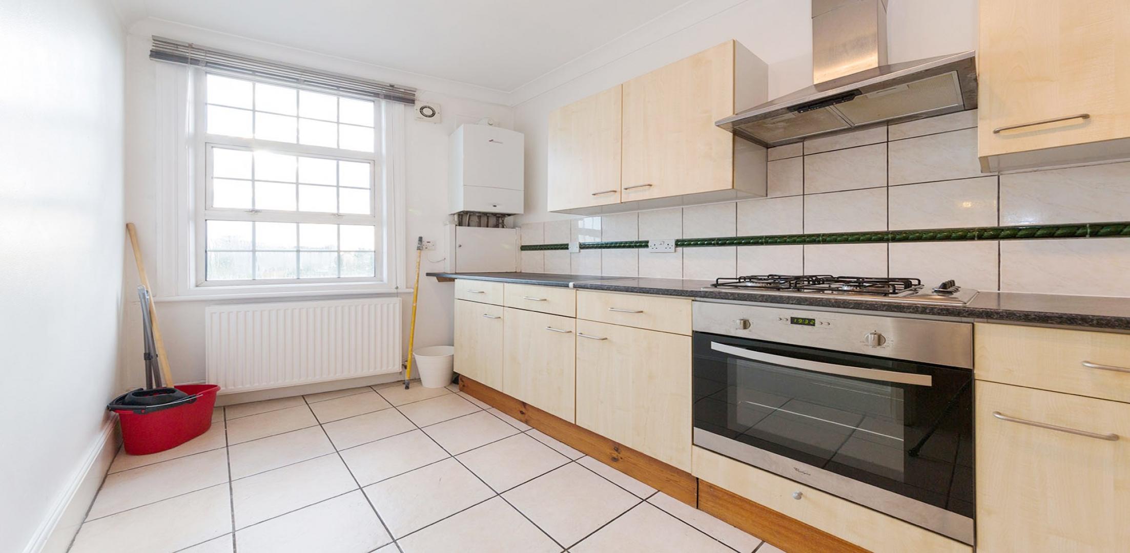 			2 Bedroom, 1 bath, 1 reception Flat			 Burnley Road, DOLLIS HILL